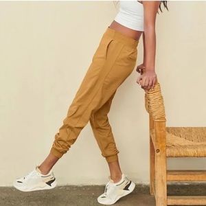 Athleta textured Brooklyn jogger yellow / mustard yellow